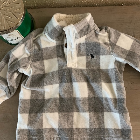 Baby boy clothes 6-9 months - Picture 3 of 4